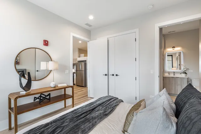 a view of a livingroom with furniture