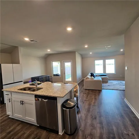 $2,200 | 8084 Olde Town Court, Alexandria, LA 71303