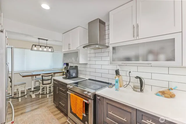 $830,000 | 11005 Crestwood Drive South, Seattle, WA 98178