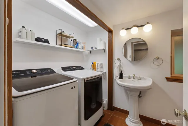 $830,000 | 11005 Crestwood Drive South, Seattle, WA 98178