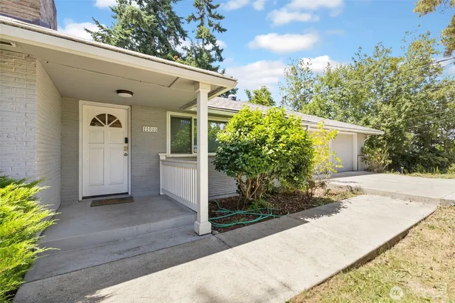 $830,000 | 11005 Crestwood Drive South, Seattle, WA 98178