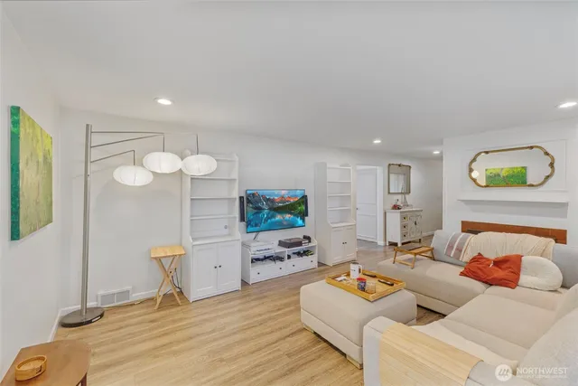 $830,000 | 11005 Crestwood Drive South, Seattle, WA 98178