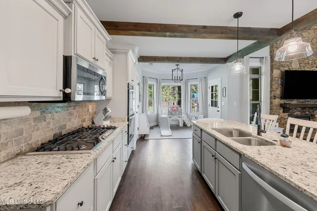 $475,000 | 3494 Straw Bridge Road, Olive Branch, MS 38654