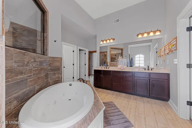 $475,000 | 3494 Straw Bridge Road, Olive Branch, MS 38654