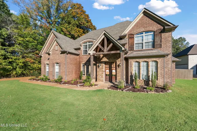 $475,000 | 3494 Straw Bridge Road, Olive Branch, MS 38654