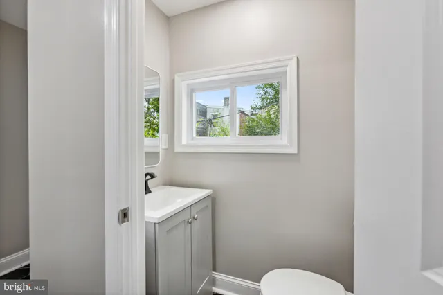 $199,999 | 928 Kirkwood Street, Wilmington, DE 19801