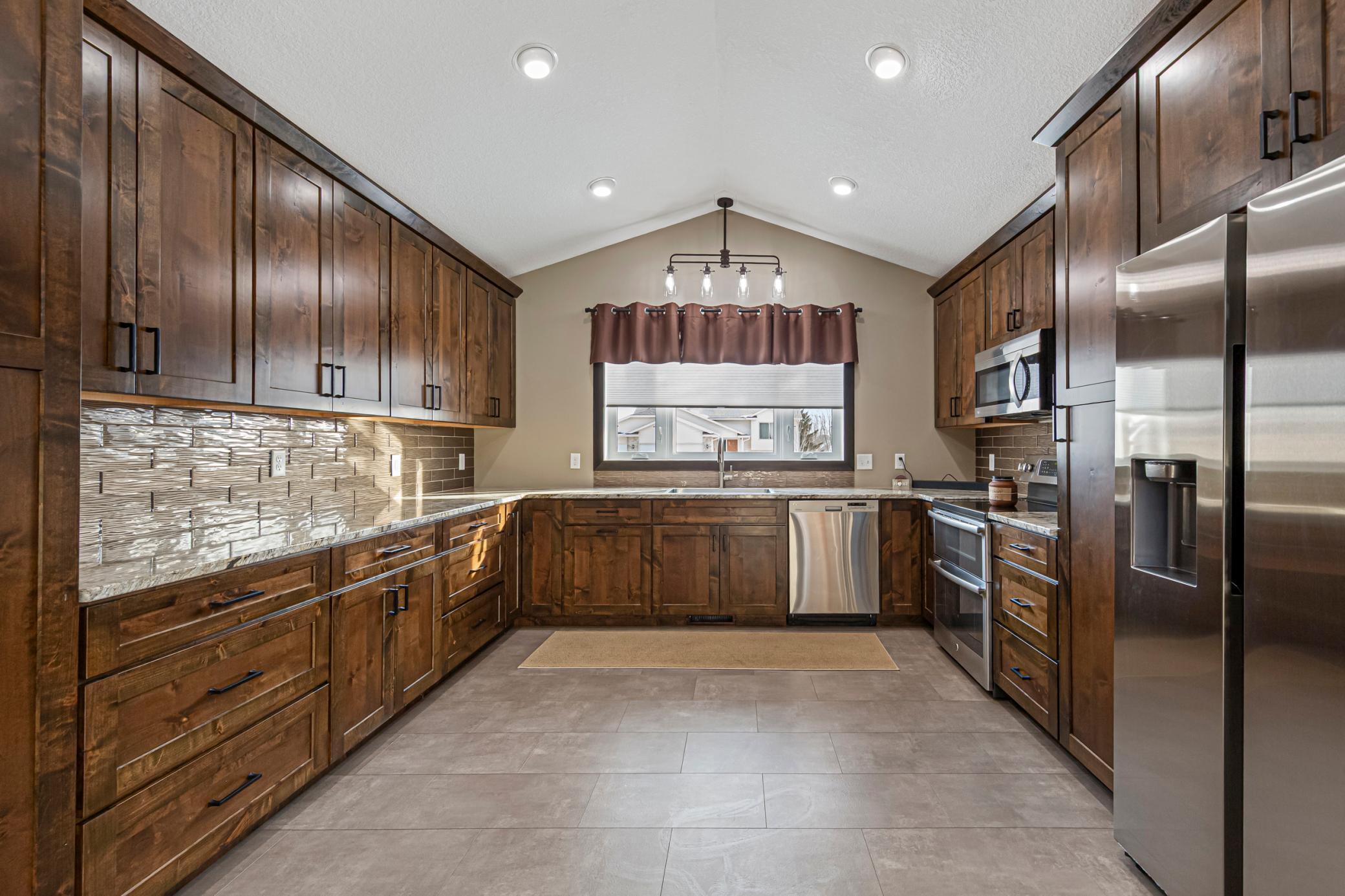 2214 Hulett Avenue Faribault, MN 55021 - Photo 7 of 45