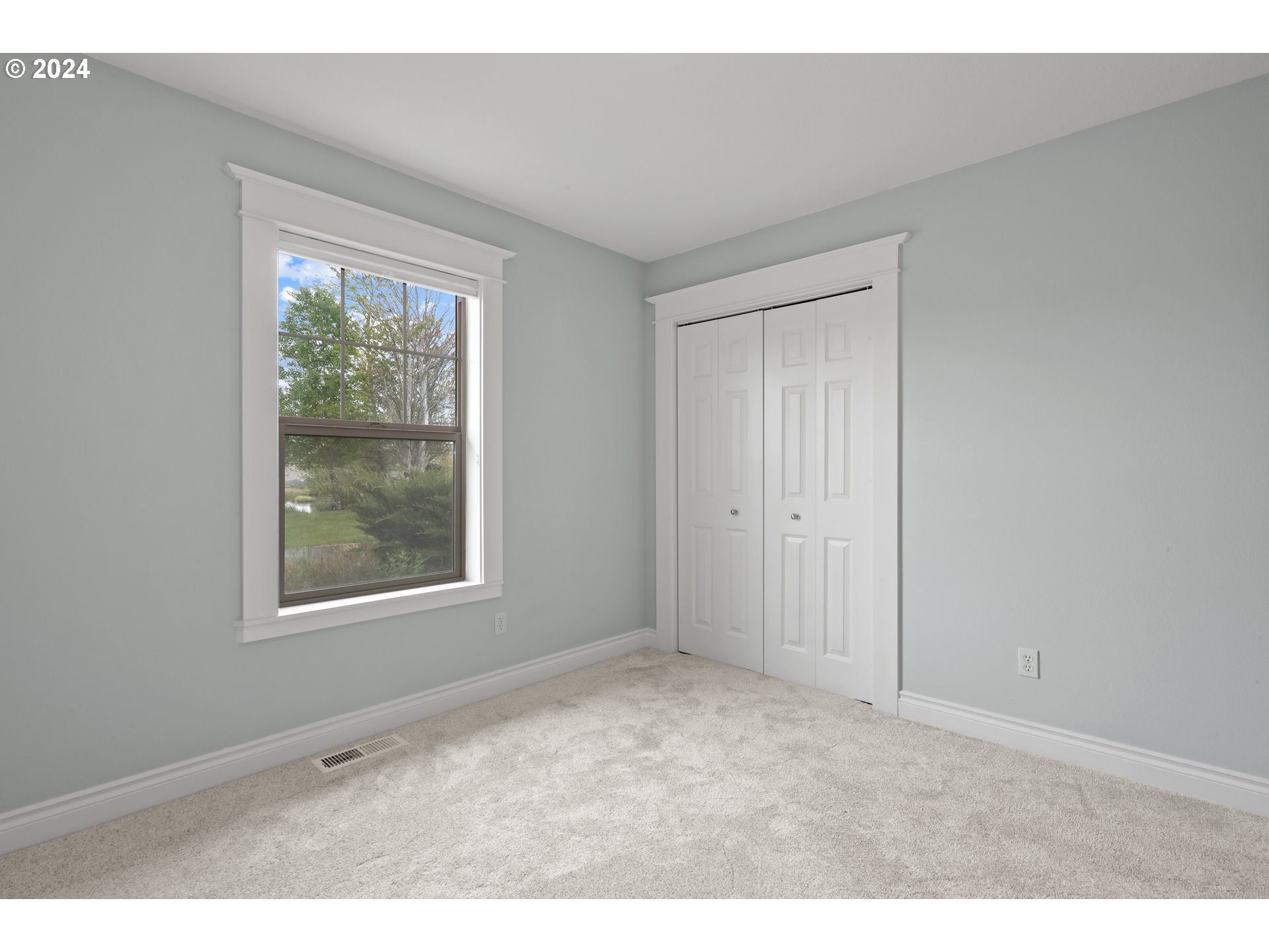 1504 Fish Camp Road Maupin, OR 97037 - Photo 23 of 48 Bedroom