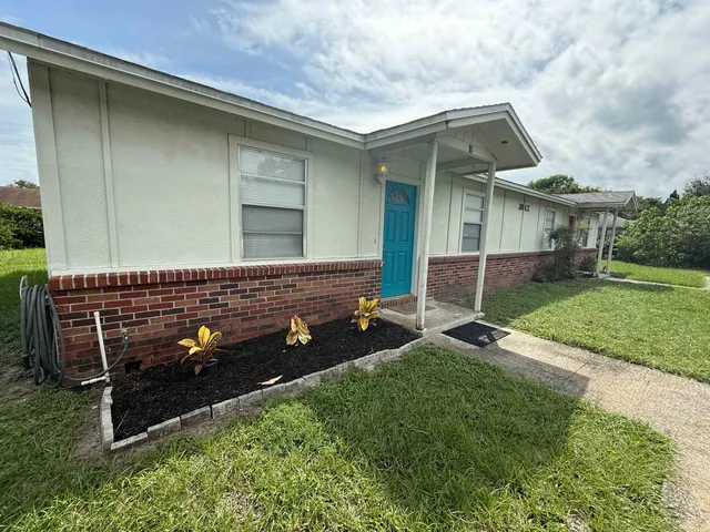 $1,800 | 3642 Rosewood Street, Unit B, St. Augustine, FL 32080