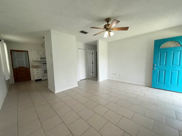 $1,800 | 3642 Rosewood Street, Unit B, St. Augustine, FL 32080