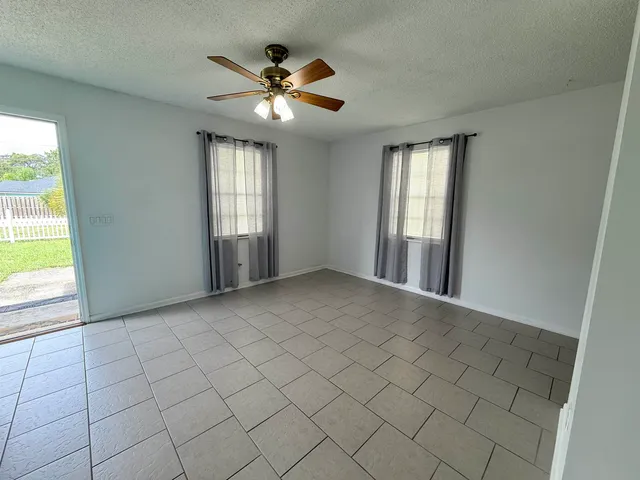 $1,800 | 3642 Rosewood Street, Unit B, St. Augustine, FL 32080