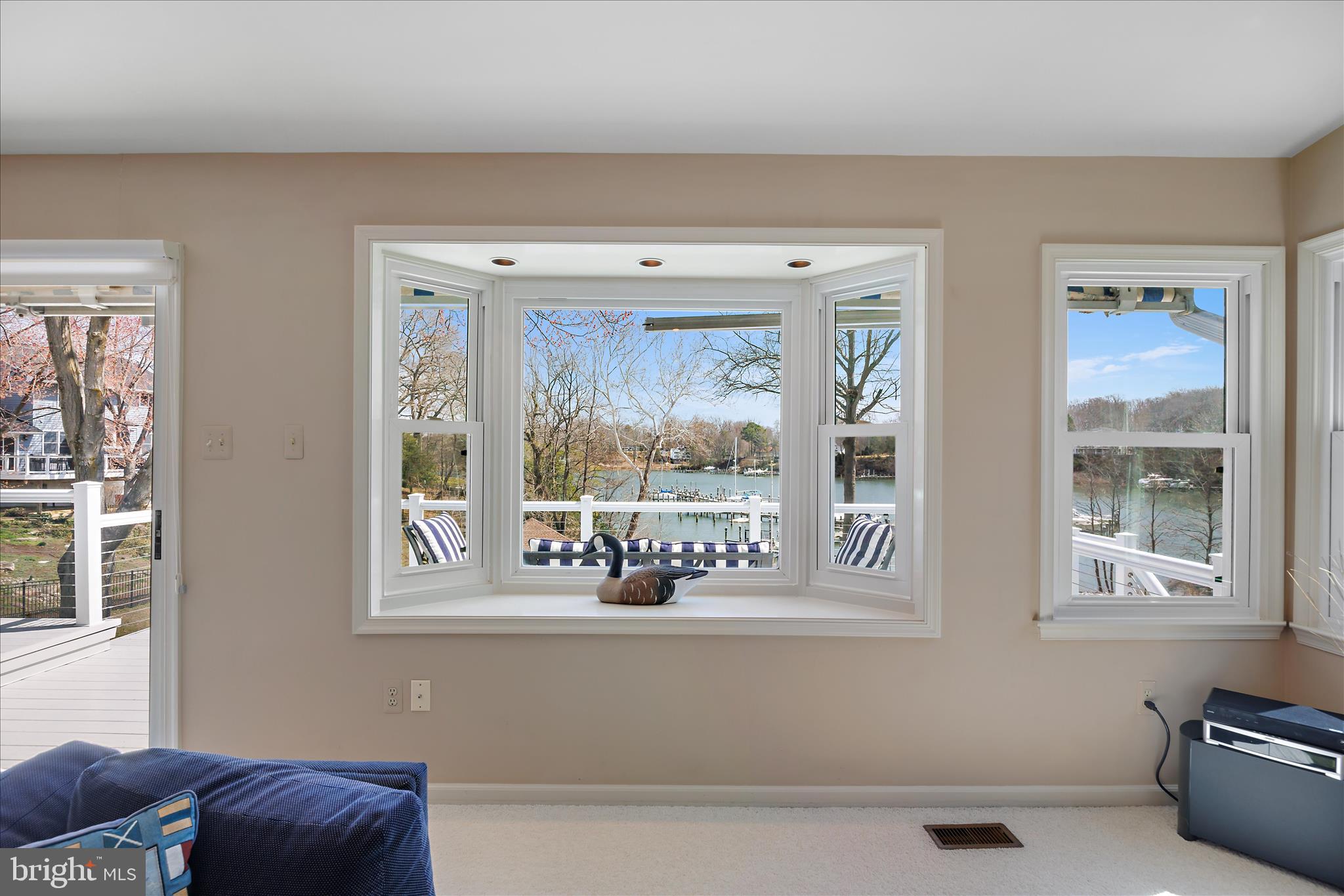 253 Milthorn Court Riva, MD 21140 - Photo 30 of 71 a living room with furniture and a window
