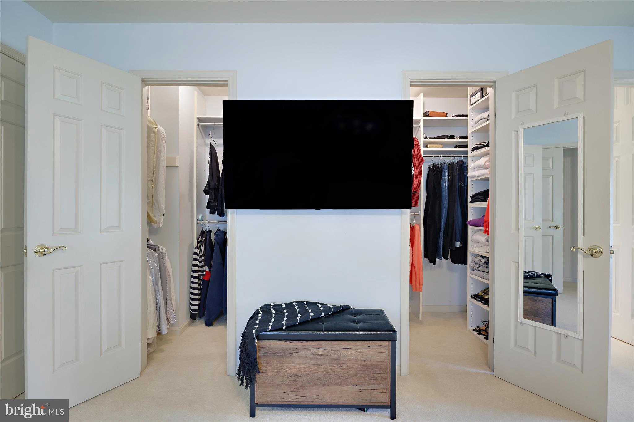 253 Milthorn Court Riva, MD 21140 - Photo 45 of 71 a view of walk in closet