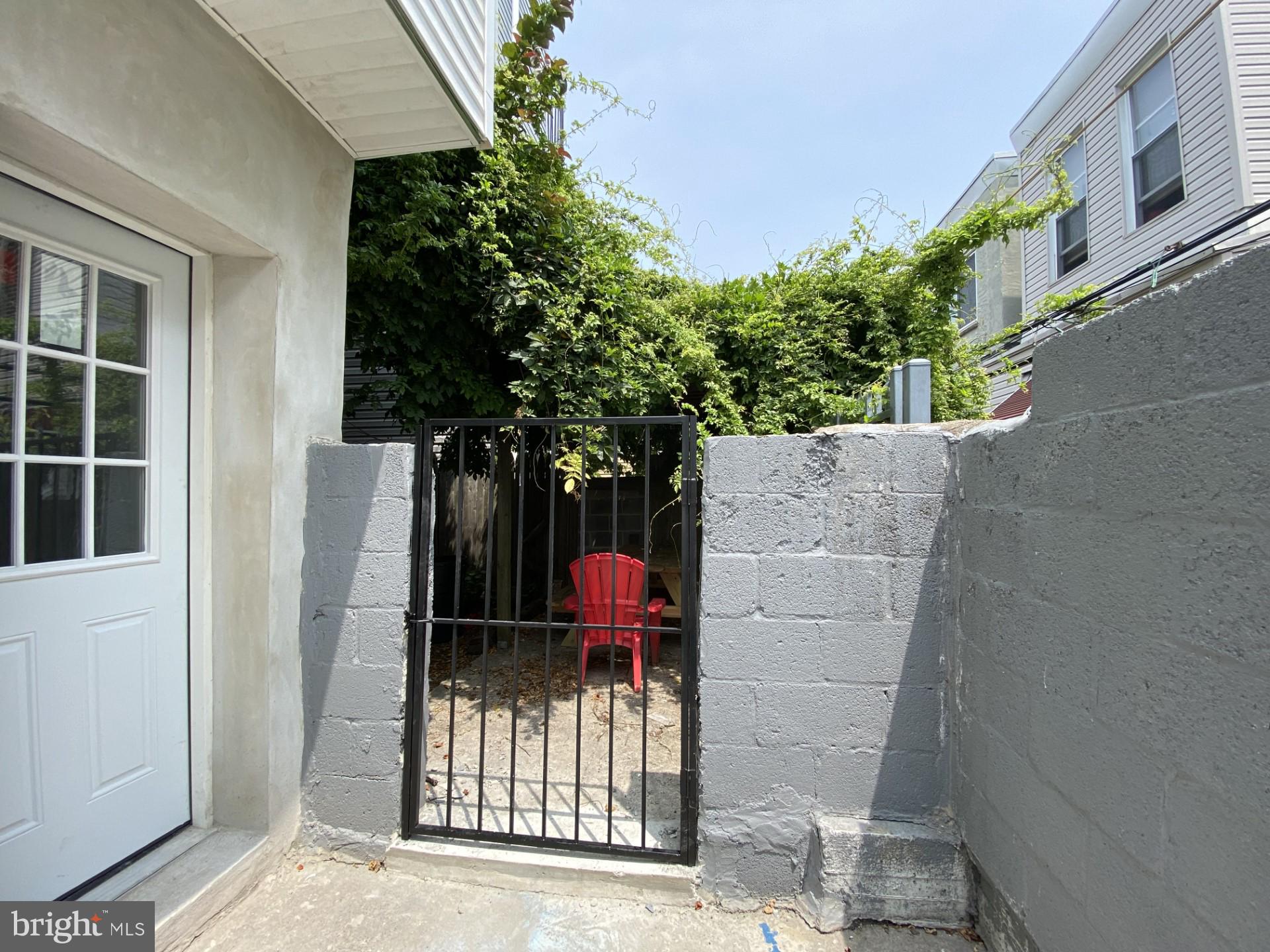 1837 South Hicks Street Philadelphia, PA 19145 - Photo 25 of 28 Rear Yard