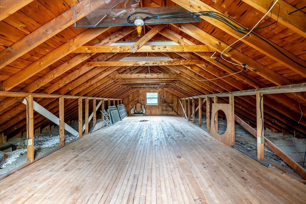 40 North Fitzwilliam Road Royalston, MA 01368 - Photo 24 of 42 a view of entryway with wooden floor