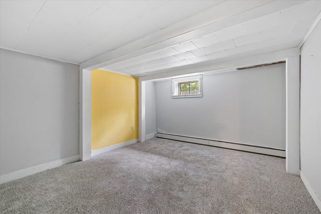 40 North Fitzwilliam Road Royalston, MA 01368 - Photo 30 of 42 an empty room with windows