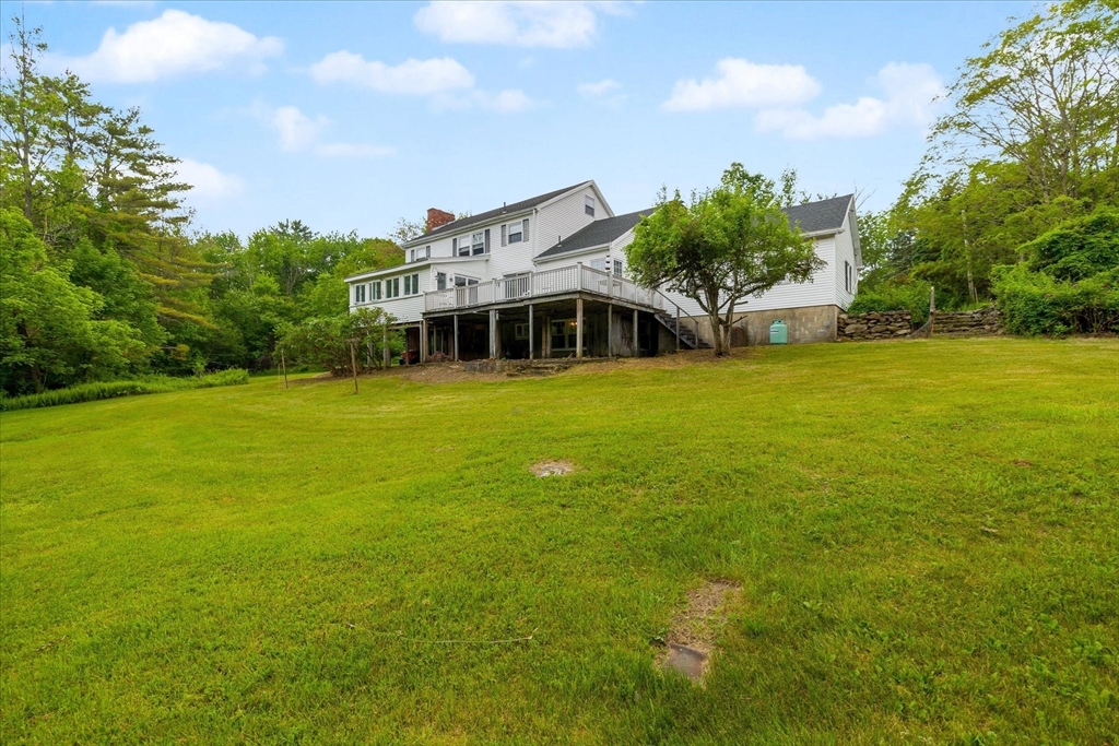 40 North Fitzwilliam Road Royalston, MA 01368 - Photo 34 of 42 a front view of a house with a garden