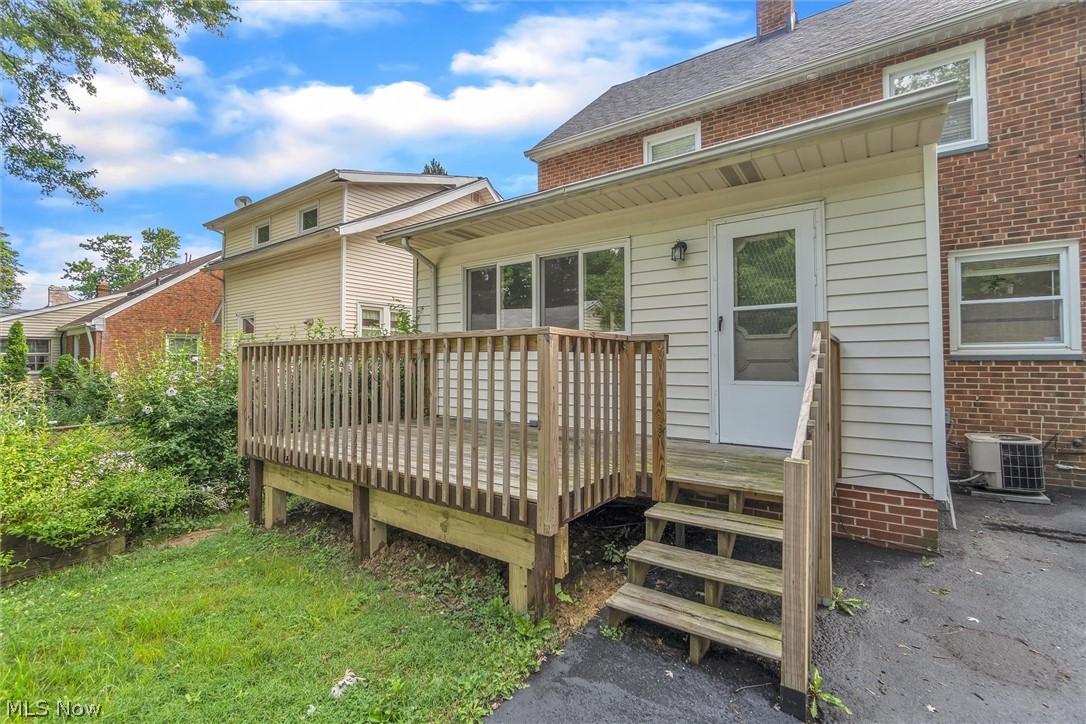 1582 Felton Road Cleveland, OH 44121 - Photo 26 of 35