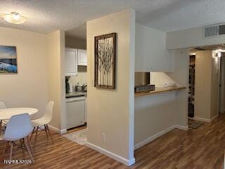 2955 Lakeside Drive, Unit 136 Reno, NV 89509 - Photo 6 of 39 IMG_5131