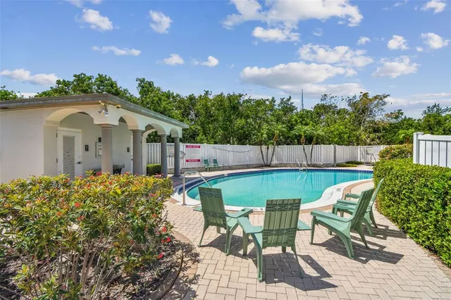 $449,900 | 1063 Paseo Del Rio Northeast, St. Petersburg, FL 33702