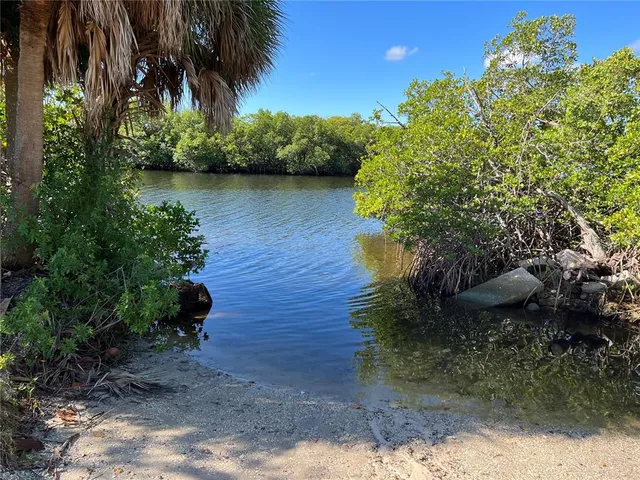 $449,900 | 1063 Paseo Del Rio Northeast, St. Petersburg, FL 33702