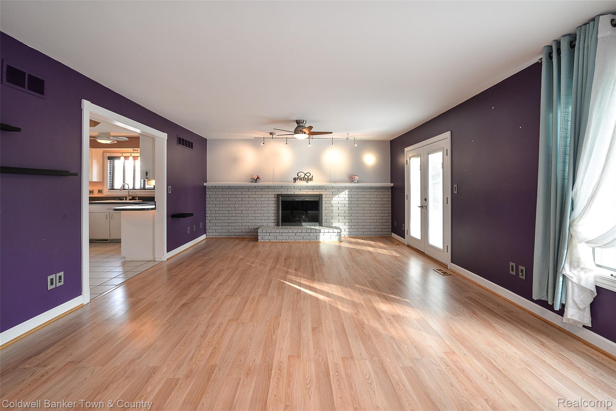 43827 Arlington Road Canton, MI 48187 - Photo 7 of 34 dsc_5628.jpg
