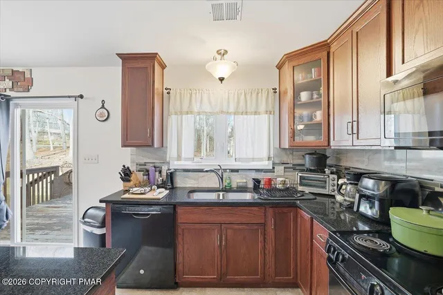 $399,000 | 152 Savage Trail, East Stroudsburg, PA 18301