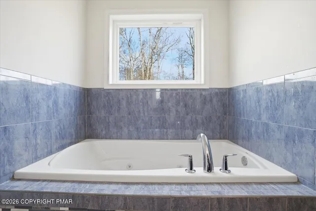 $399,000 | 152 Savage Trail, East Stroudsburg, PA 18301