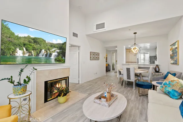 $3,200 | 2243 Martin, Unit 415, Irvine, CA 92612