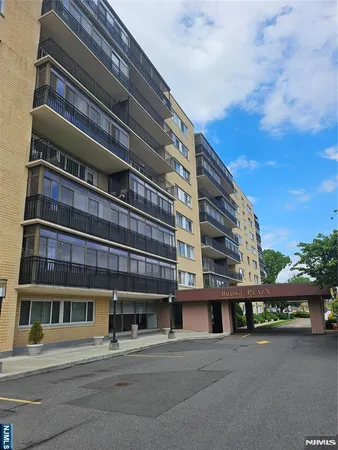 $127,000 | 2185 Lemoine Avenue, Unit 3D, Fort Lee, NJ 07024