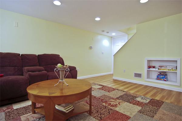 32 Elmcrest Road North Andover, MA 01845 - Photo 11 of 18 Gallery Image 11