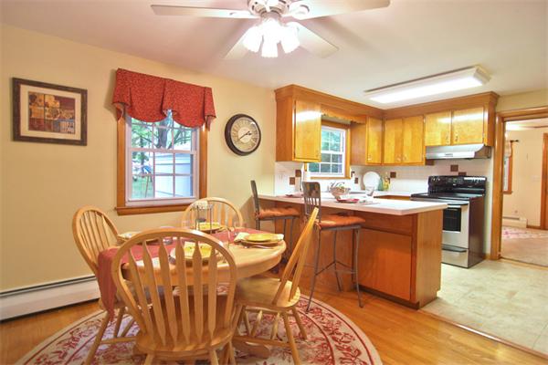 32 Elmcrest Road North Andover, MA 01845 - Photo 4 of 18 Gallery Image 4