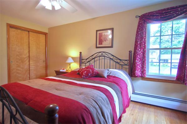 32 Elmcrest Road North Andover, MA 01845 - Photo 7 of 18 Gallery Image 7