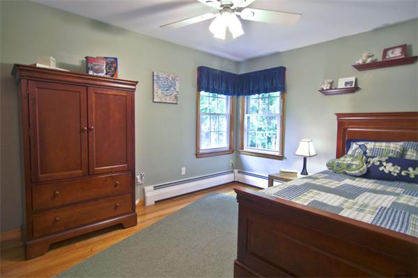 32 Elmcrest Road North Andover, MA 01845 - Photo 8 of 18 Gallery Image 8