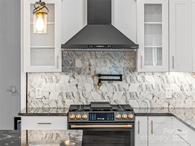 $1,699,500 | 74 Jeranna Road, Mills River, NC 28759