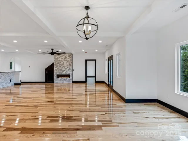 $1,699,500 | 74 Jeranna Road, Mills River, NC 28759