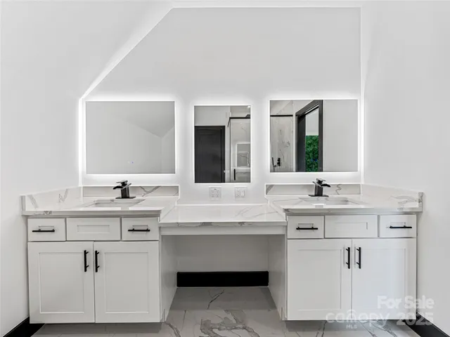 $1,699,500 | 74 Jeranna Road, Mills River, NC 28759