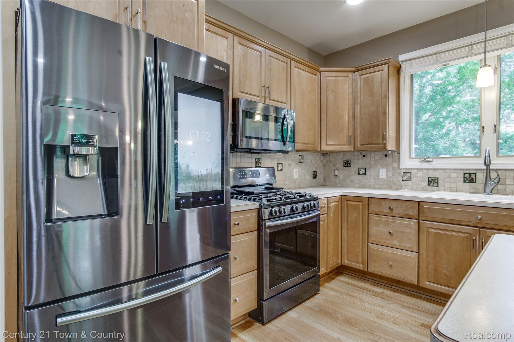1116 Blue Ridge Drive Clarkston, MI 48348 - Photo 10 of 54 Interiors (10 of 42).jpg
