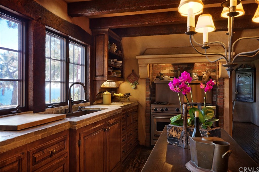 1864 Upper Rim Rock Road Laguna Beach, CA 92651 - Photo 15 of 37