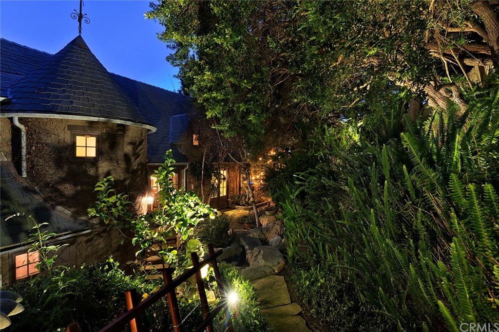 1864 Upper Rim Rock Road Laguna Beach, CA 92651 - Photo 31 of 37