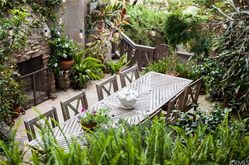 1864 Upper Rim Rock Road Laguna Beach, CA 92651 - Photo 10 of 37