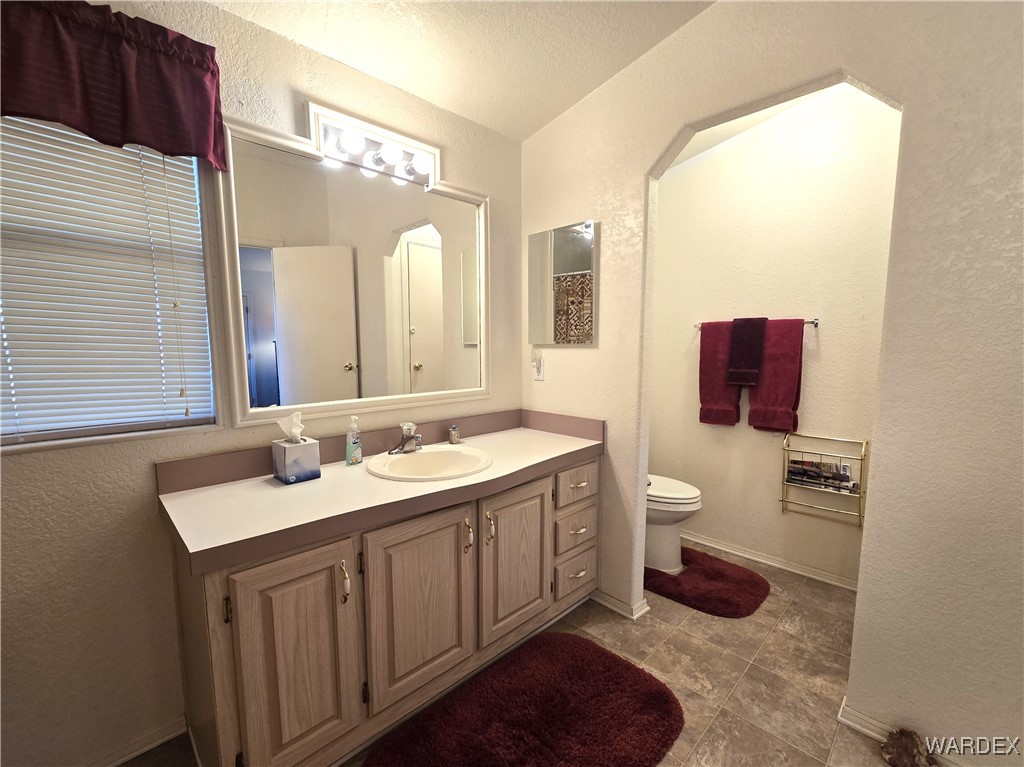 1630 Ganado Road Golden Valley, AZ 86413 - Photo 48 of 97 Master Bathroom