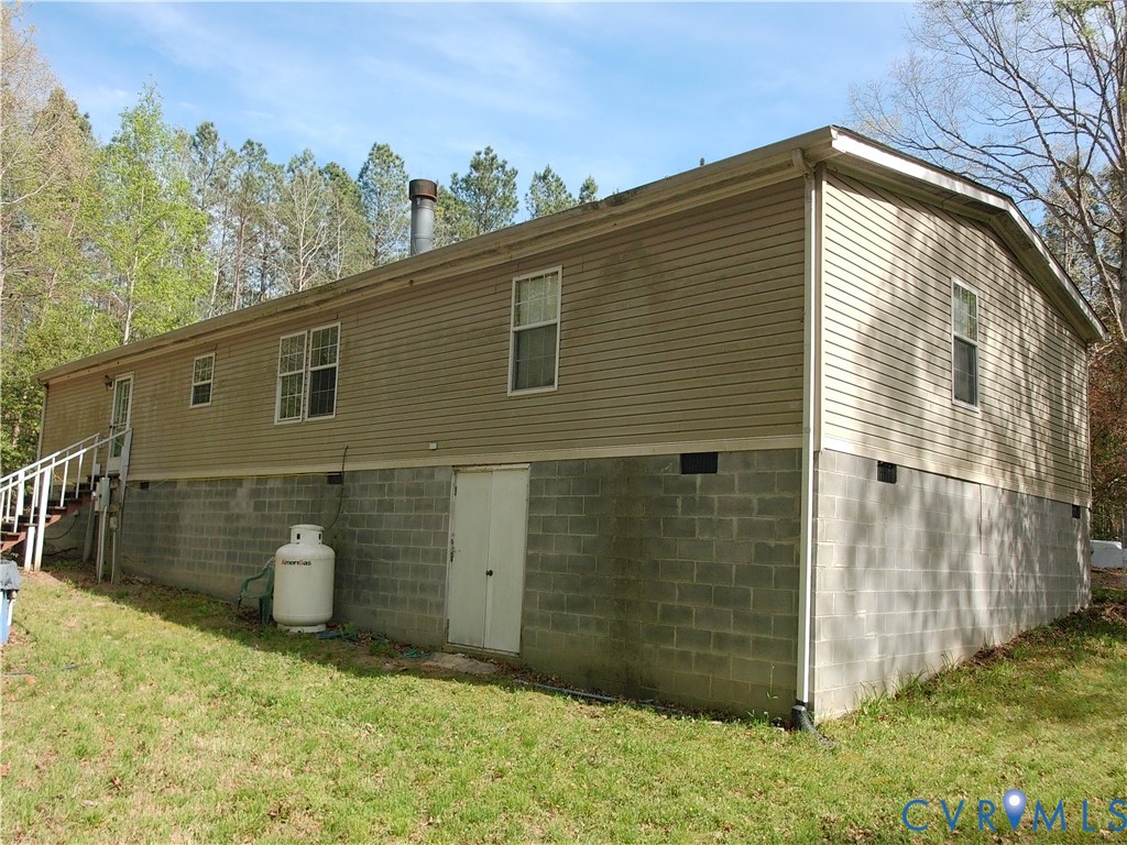4628 Bradley Farm Road Tappahannock, VA 22560 - Photo 8 of 66