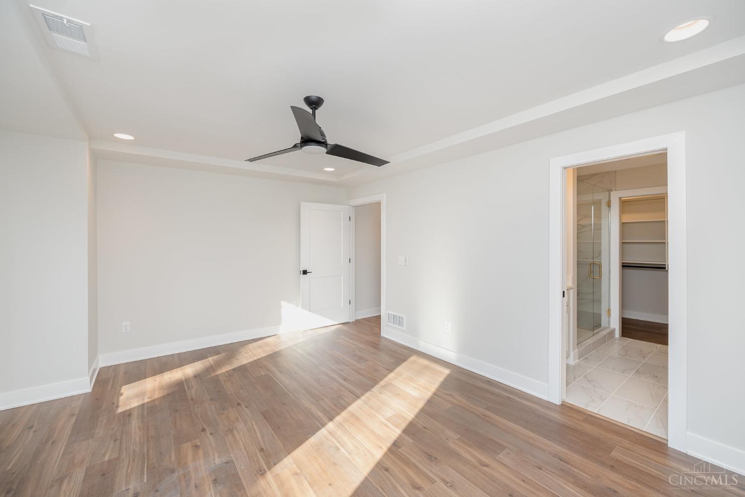 3643 Brotherton Road, Unit B Cincinnati, OH 45209 - Photo 15 of 28 Gallery Image 15
