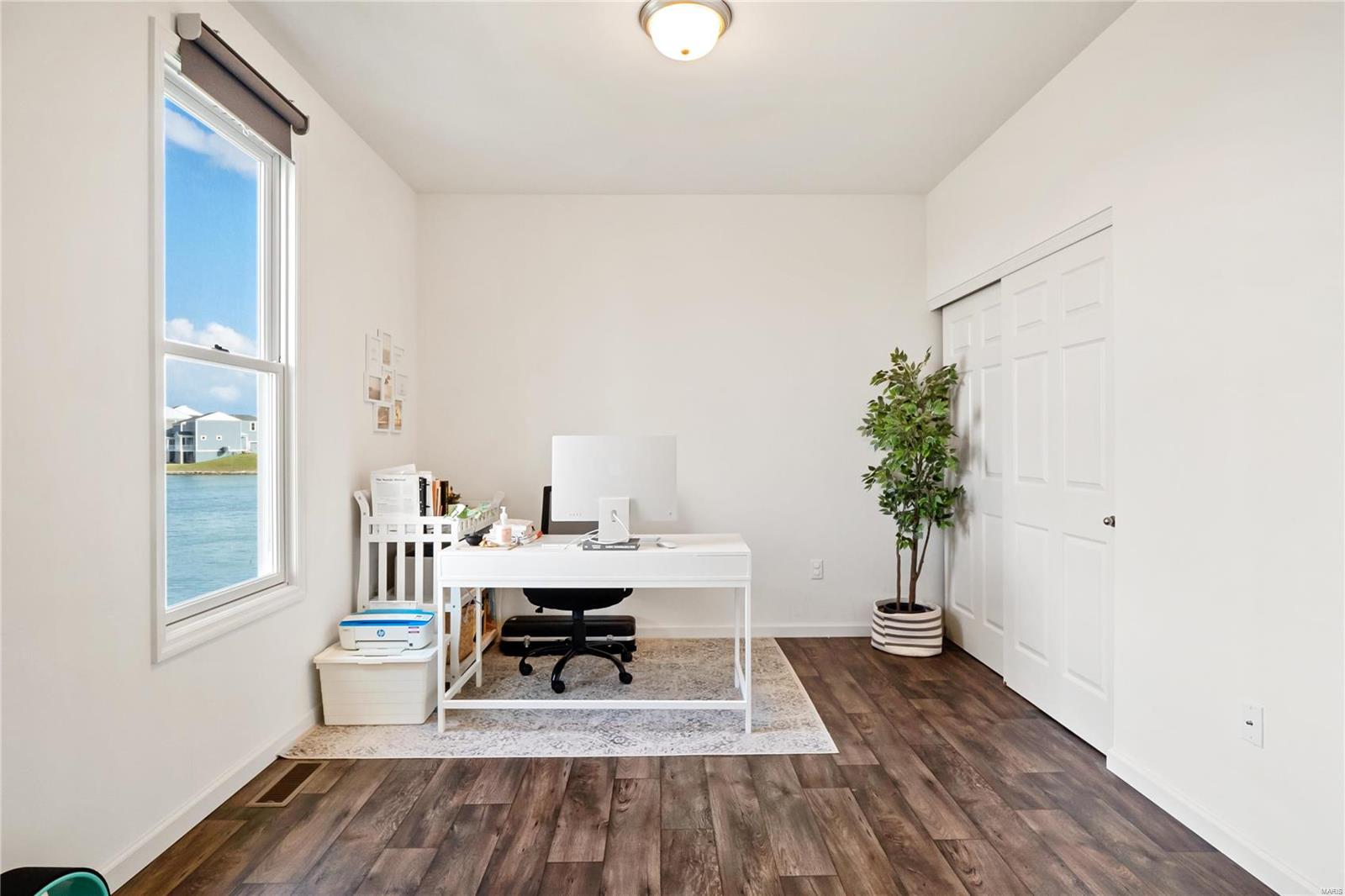 136 Front Lake Lane St. Charles, MO 63301 - Photo 16 of 28