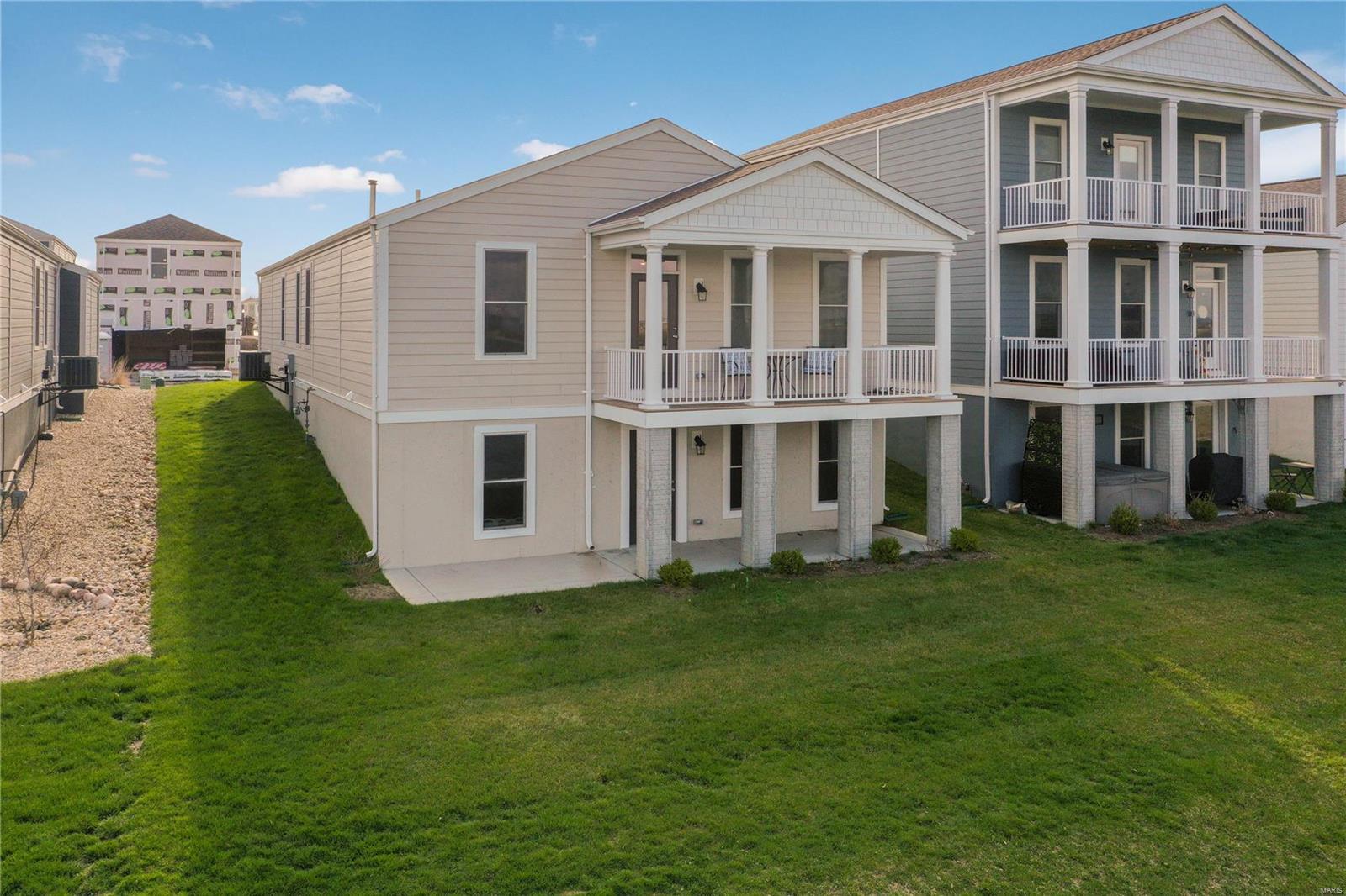 136 Front Lake Lane St. Charles, MO 63301 - Photo 2 of 28