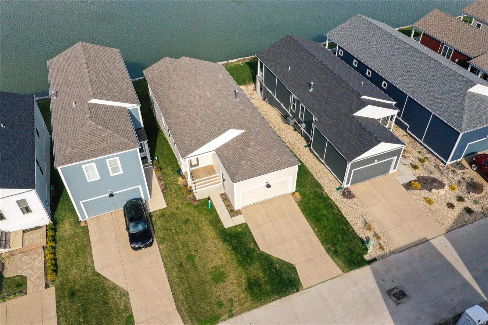 136 Front Lake Lane St. Charles, MO 63301 - Photo 27 of 28