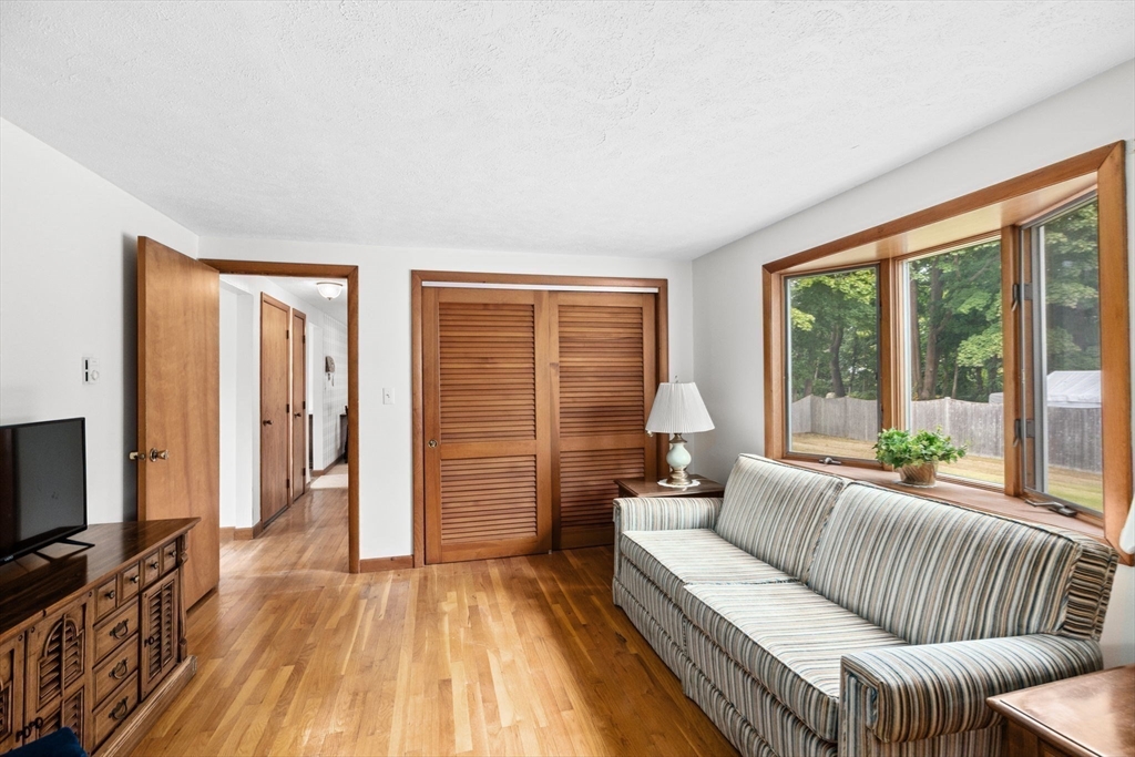 46 Hazel Avenue Scituate, MA 02066 - Photo 14 of 42