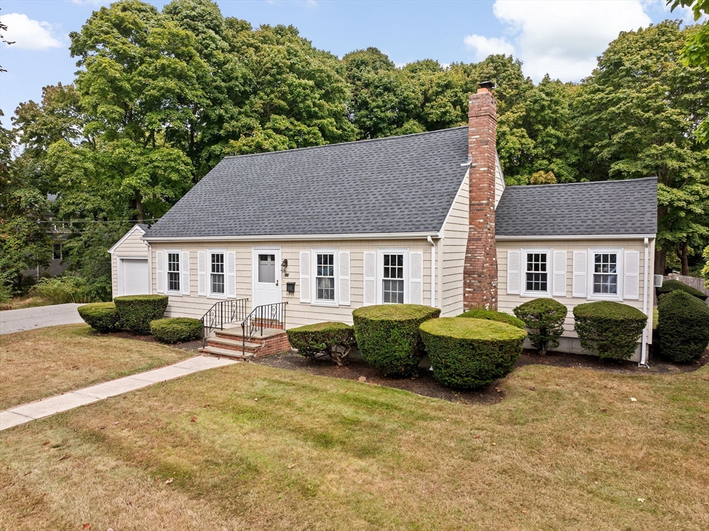 46 Hazel Avenue Scituate, MA 02066 - Photo 2 of 42