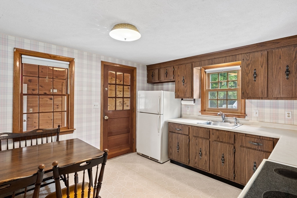46 Hazel Avenue Scituate, MA 02066 - Photo 9 of 42